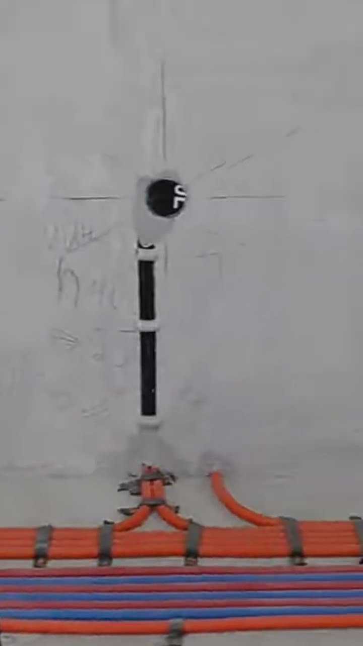 Особенности монтажа кабеля по потолку в квартире