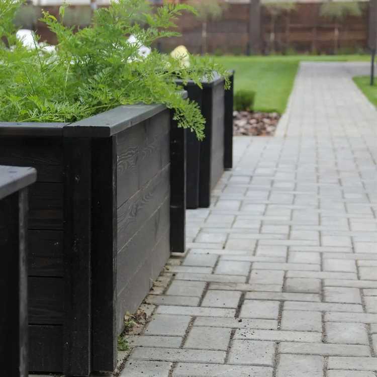 Грядки вдоль забора как красиво оформить