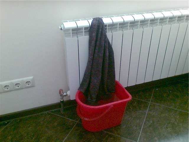 Приготовление пищи с открытой крышкой кастрюли