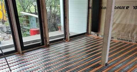 Заливка стяжки и завершение отделочных работ