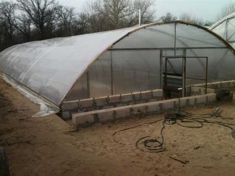 Как сделать теплицу своими руками в домашних условиях Как сделать теплицу своими руками в домашних условиях