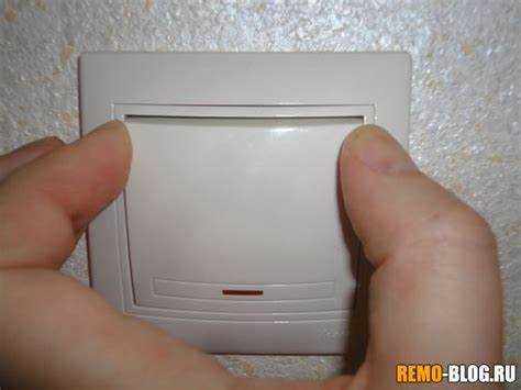 Что делать с проводами после снятия розетки