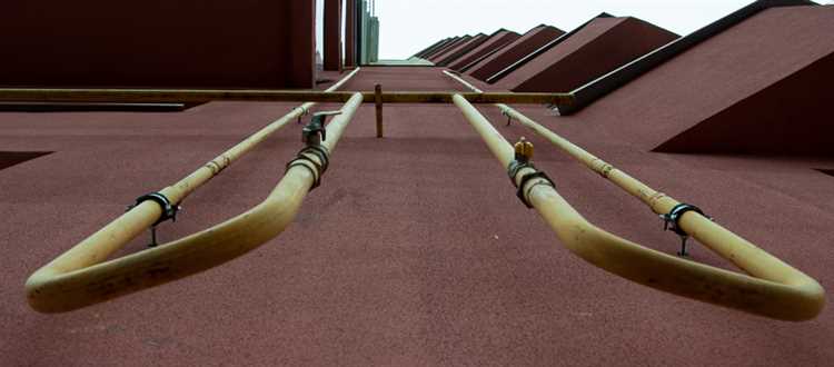 Инструменты, которые помогут снять краску с газовой трубы без повреждений