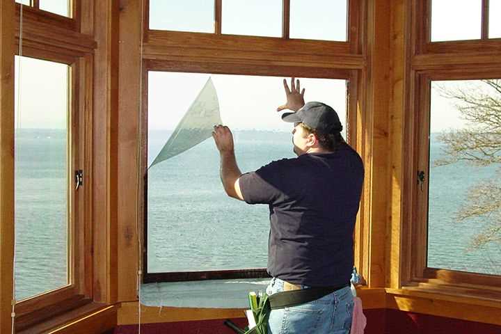 Как убрать остатки клея после снятия пленки