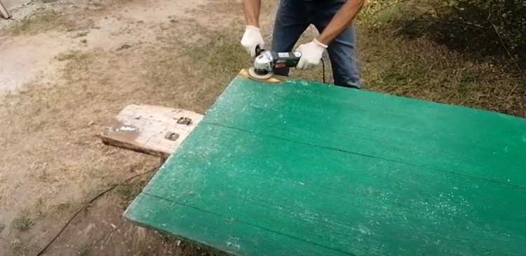 Как снять старую краску с двери Как снять старую краску с двери