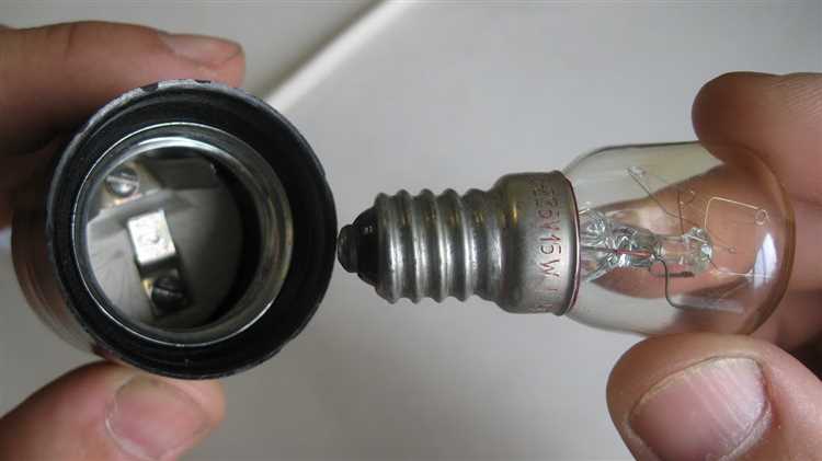 Подготовка рабочей поверхности для снятия цоколя