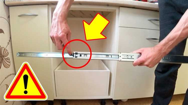 Отсоединение направляющих: особенности механизма Hettich