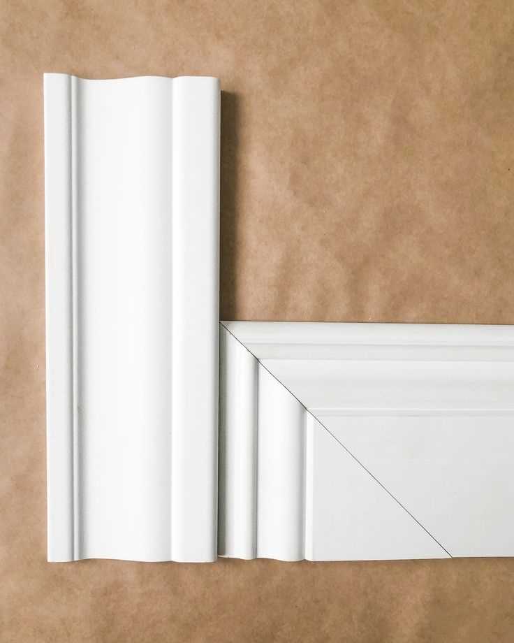 Как выбрать оптимальное место стыковки плинтуса и наличника