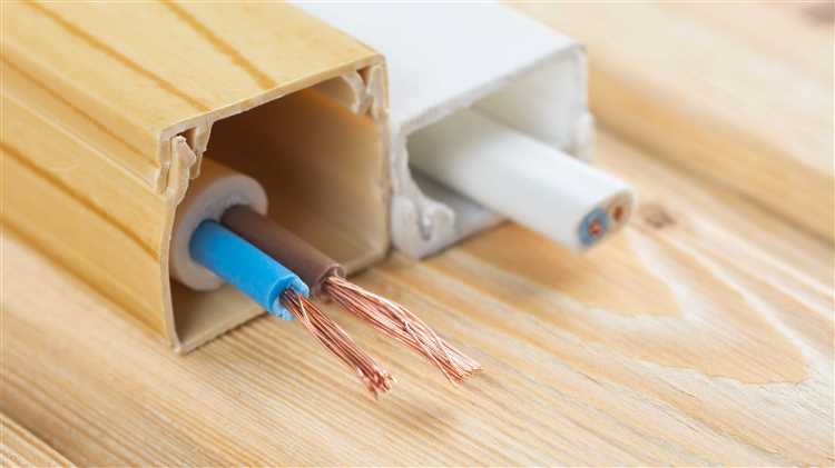 Методы крепления проводов к плинтусам без повреждения стен
