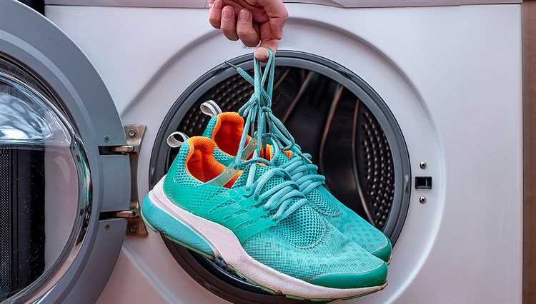 Какие моющие средства безопасны для материала стелек