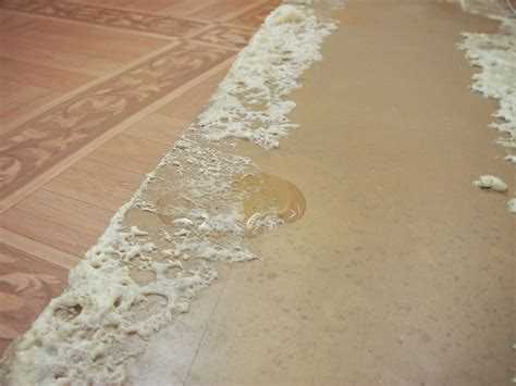 Как определить тип и глубину царапин на линолеуме