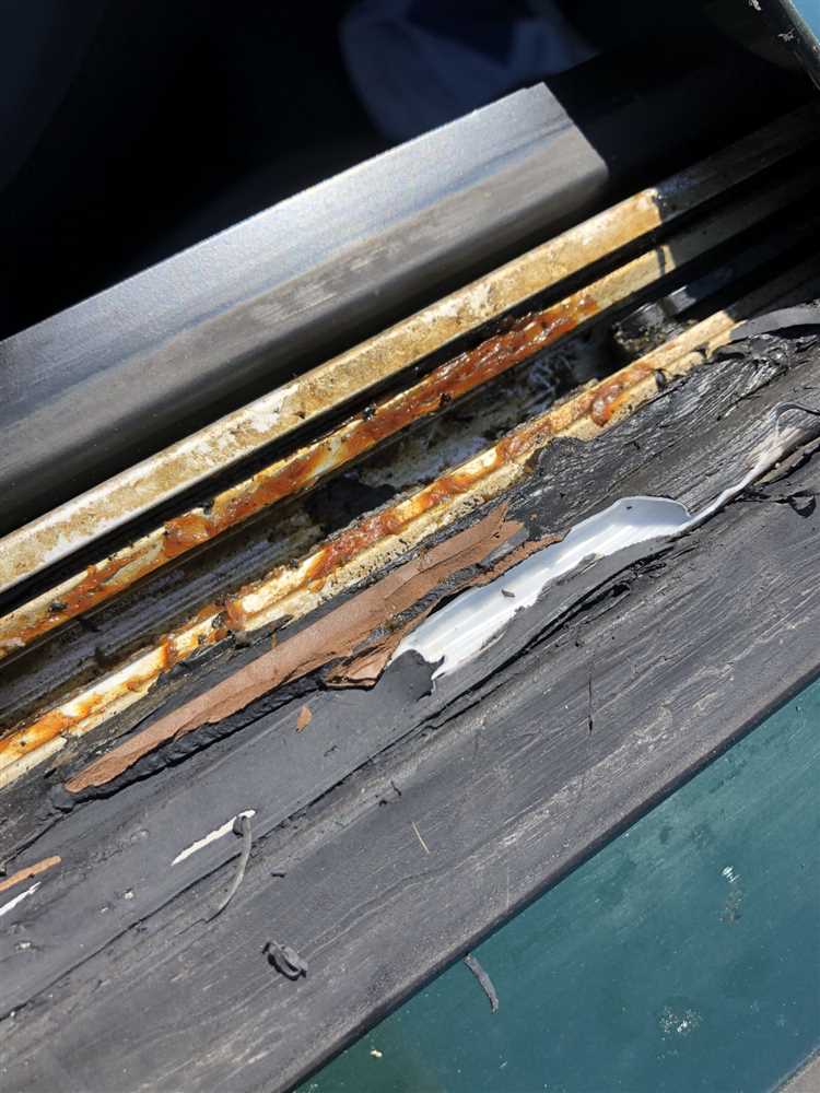 Какие инструменты подойдут для удаления герметика без повреждений