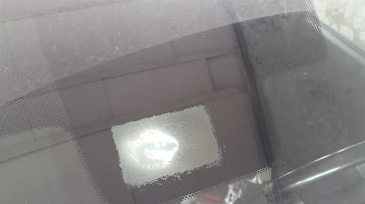 Как предотвратить появление разводов и царапин после очистки стекла