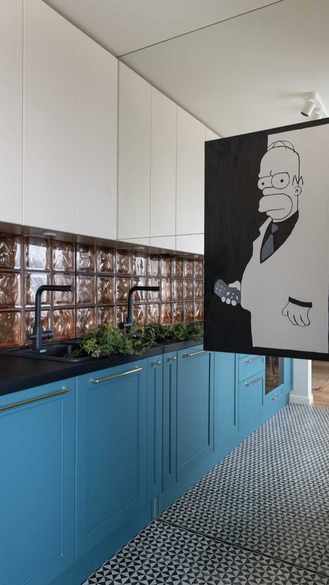 Как использовать плитку или обои для яркого акцента на стене