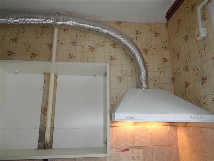 Как уменьшить шум вытяжки на кухне