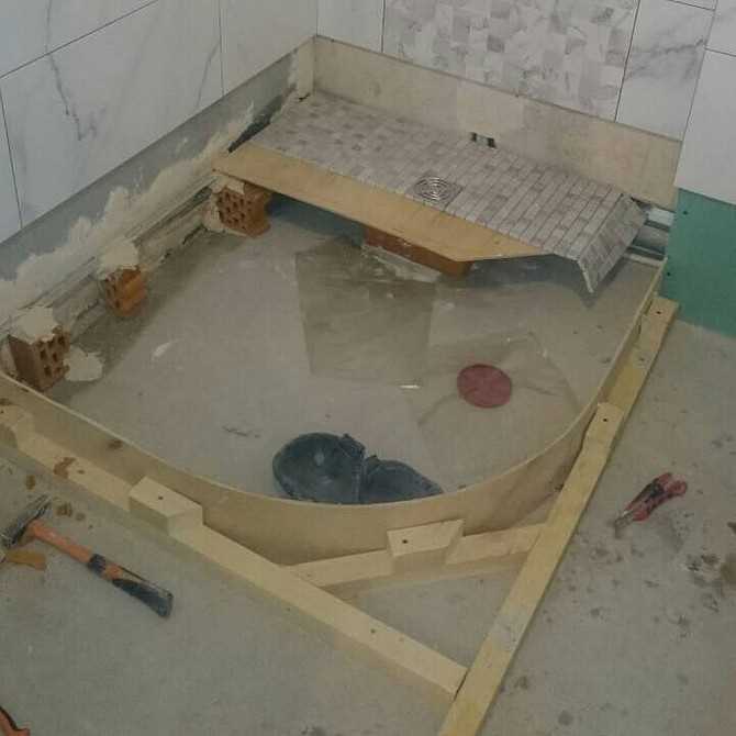 Выбор подходящего поддона для душевого ограждения