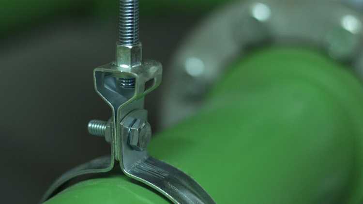 Применение холодной сварки на мокрой трубе