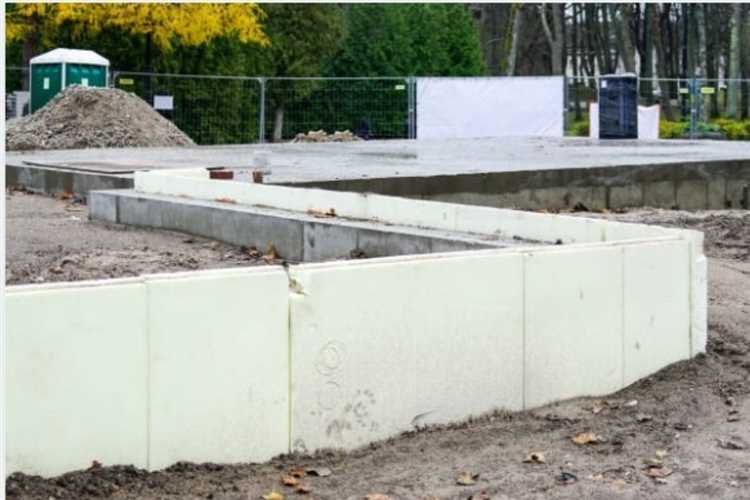 Защита утеплителя от влаги и механических повреждений