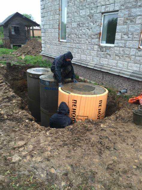 Как утеплить колодец из бетонных колец на зиму Как утеплить колодец из бетонных колец на зиму