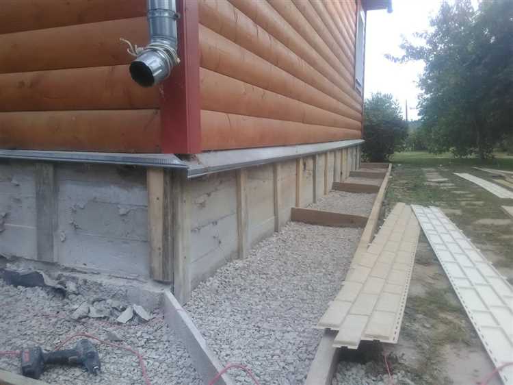 Устройство вентилируемой фальш-цокольной панели