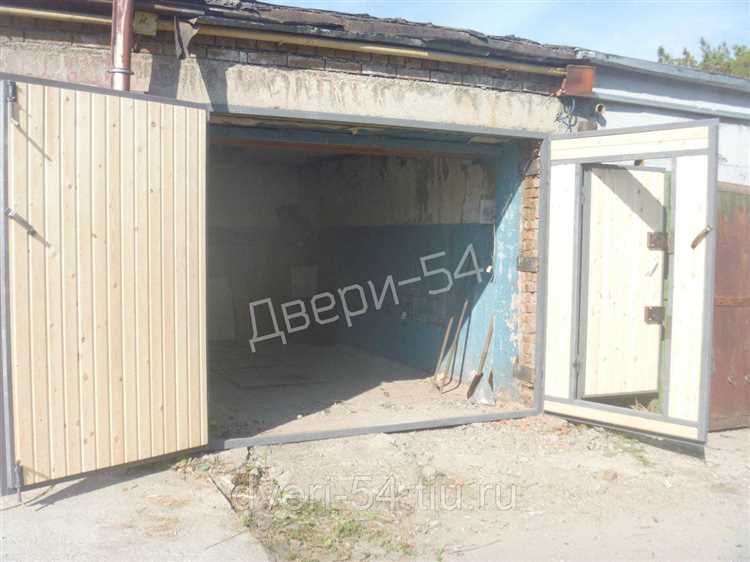 Технология крепления теплоизоляционных панелей внутри ворот