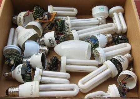 Как утилизировать повреждённые и разбившиеся лампы