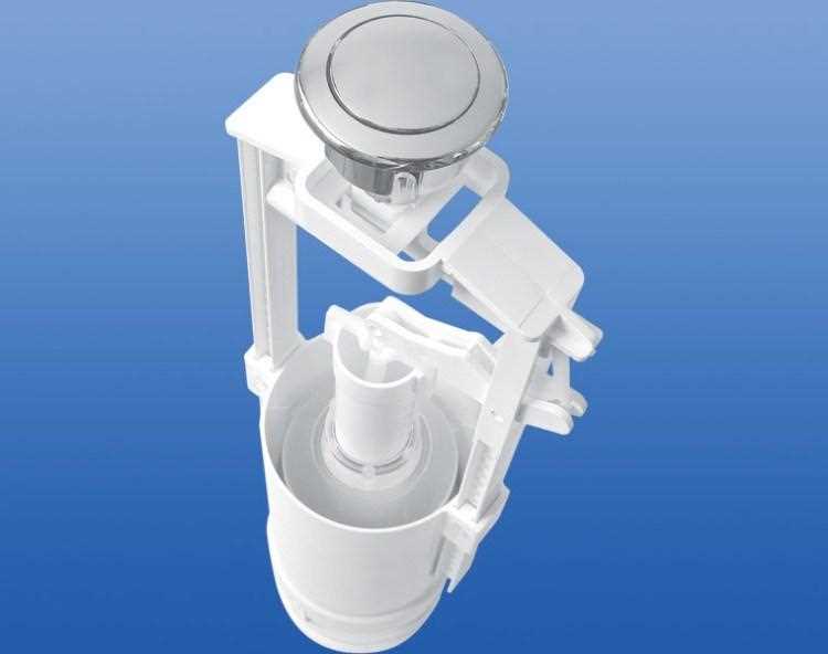 Удаление засоров в переливной трубе и выпускном канале