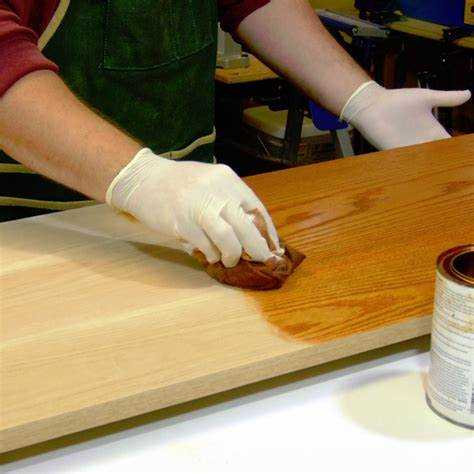 Подбор морилки по породе дерева: что учитывать