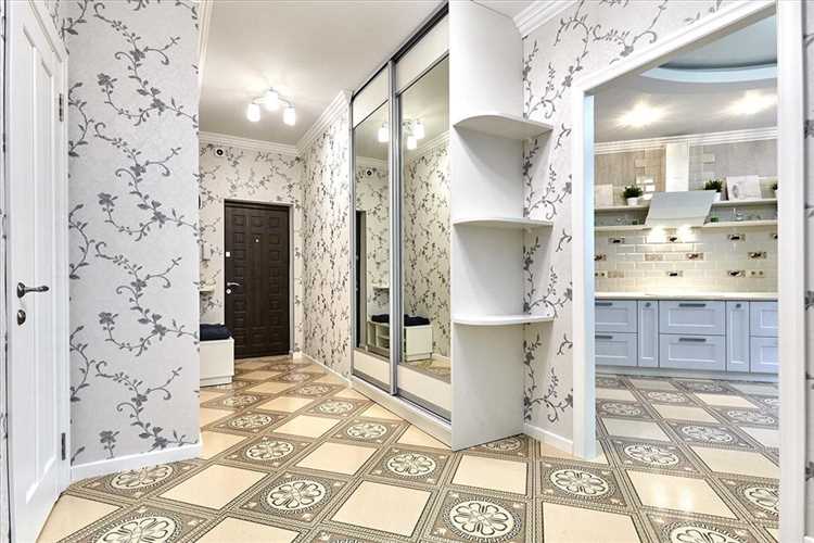 Влияние глянцевых и матовых поверхностей на восприятие прихожей