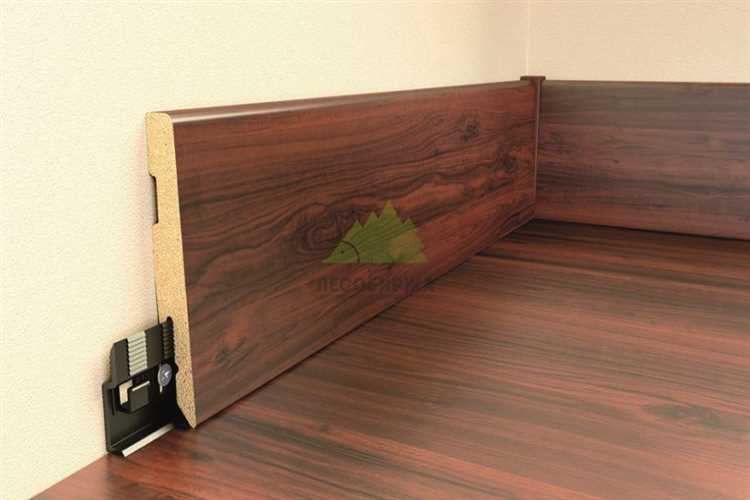 Подходят ли черные саморезы по дереву для монтажа плинтуса