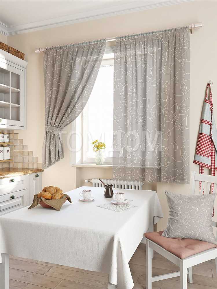 Влияние плотности и текстуры штор на восприятие темного фона