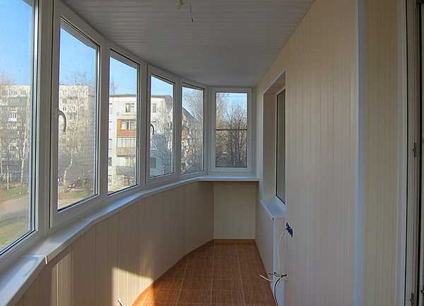 Какие материалы панелей лучше подходят для холодного балкона