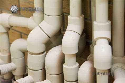 Сравнение пластиковых и металлических труб по сроку службы и надёжности