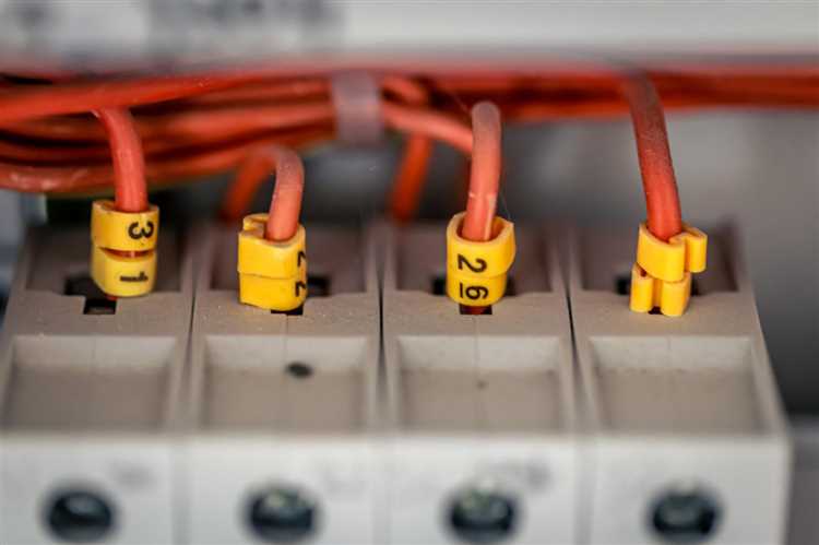 Пороговое значение напряжения для сухой и влажной кожи