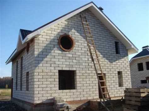Какая толщина пеноблока нужна для наружных и внутренних стен
