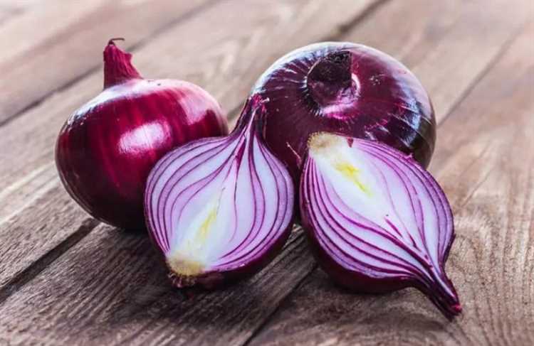 Почему лук с фиолетовыми цветами не цветёт и как это исправить