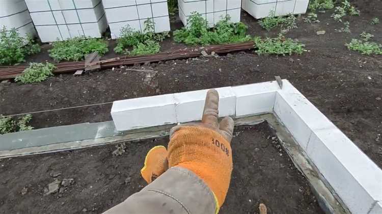 На что класть первый ряд газоблока