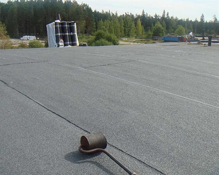 На что клеить рубероид на крышу гаража На что клеить рубероид на крышу гаража