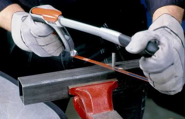 Влияет ли направление зубьев на износ полотна