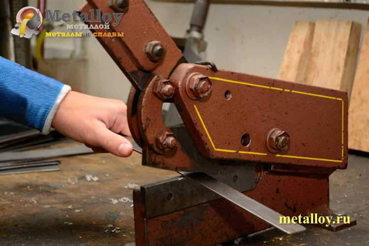 Как ориентировать зубья при резке в труднодоступных местах