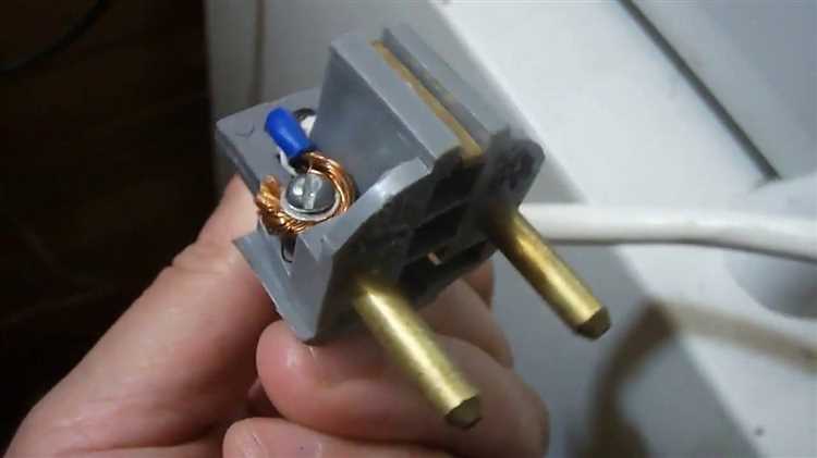 Почему опасно использование удлинителей и тройников с водонагревателем