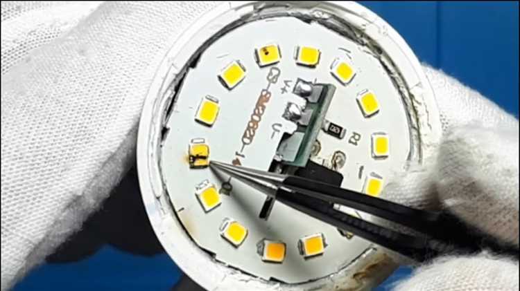 Емкостная связь между проводами и её роль в появлении напряжения