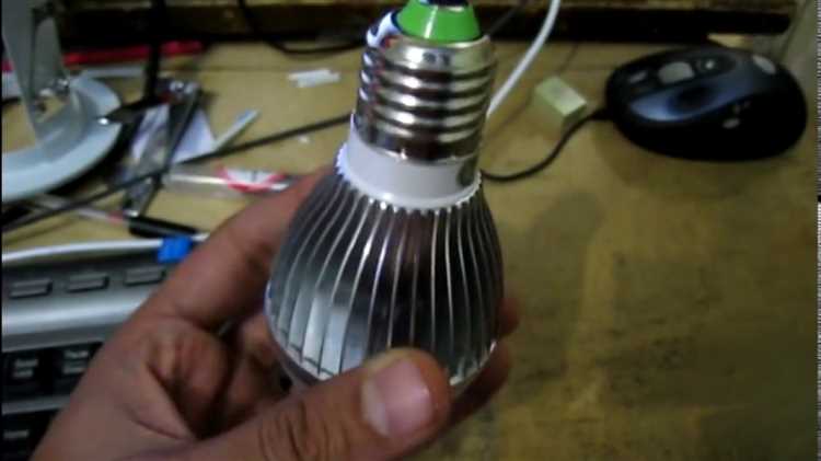 Несовместимость лампочки с диммером или выключателем