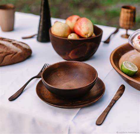 Обработка поверхности: шлифование вручную и механически