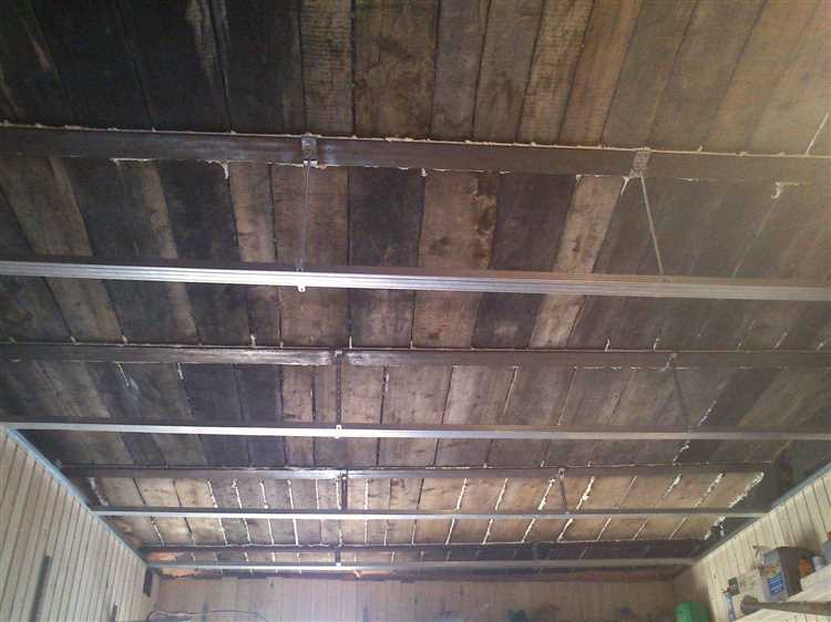 Как выбрать материал потолка с учетом влажности и температуры в гараже