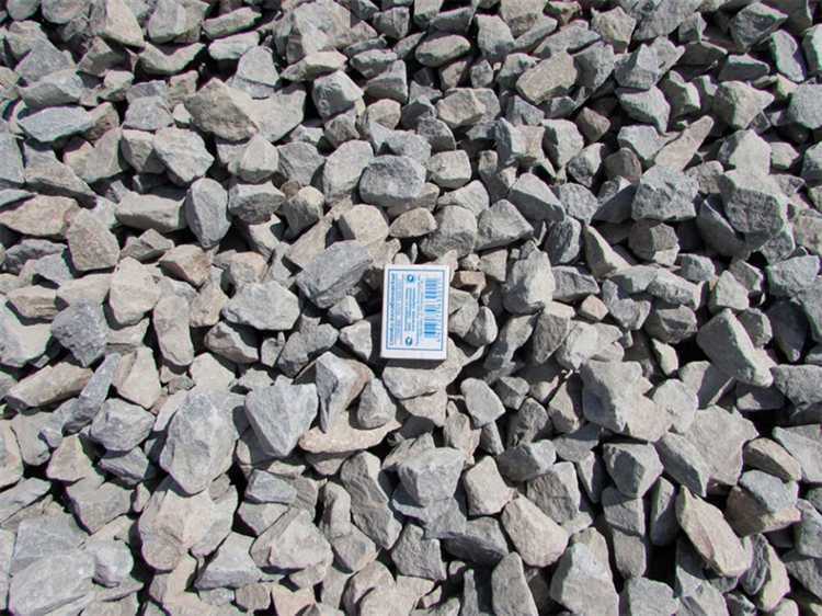 Как выбрать фракцию щебня для частной укладки асфальта во дворе или на парковке