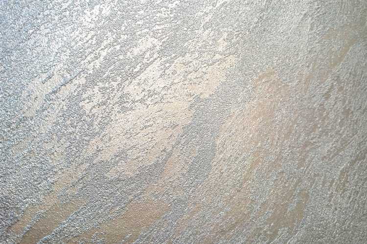 Подготовка поверхности перед нанесением окрашенной в массе штукатурки