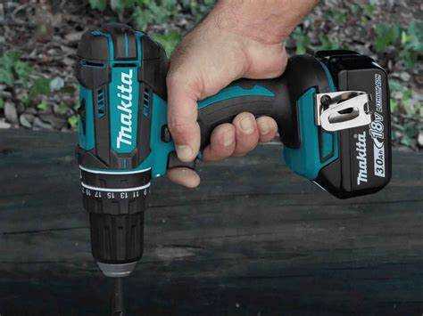 Как выбрать напряжение шуруповерта для профессиональных работ