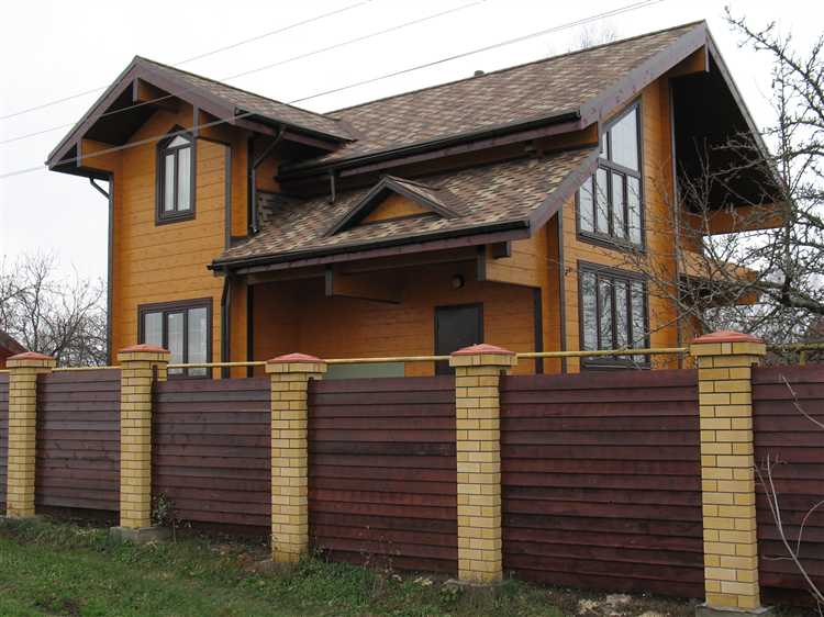 Цвет забора внутри участка какой выбрать