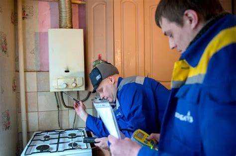 Какие приборы и устройства нельзя включать при запахе газа